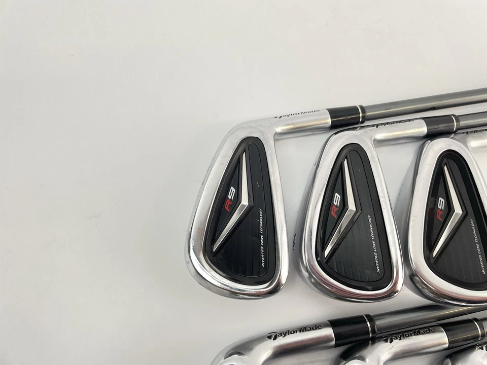Taylormade R9 Irons 5-PW Fujikura Regular Graphite /Right /New Grips /28498 - Image 2 of 4