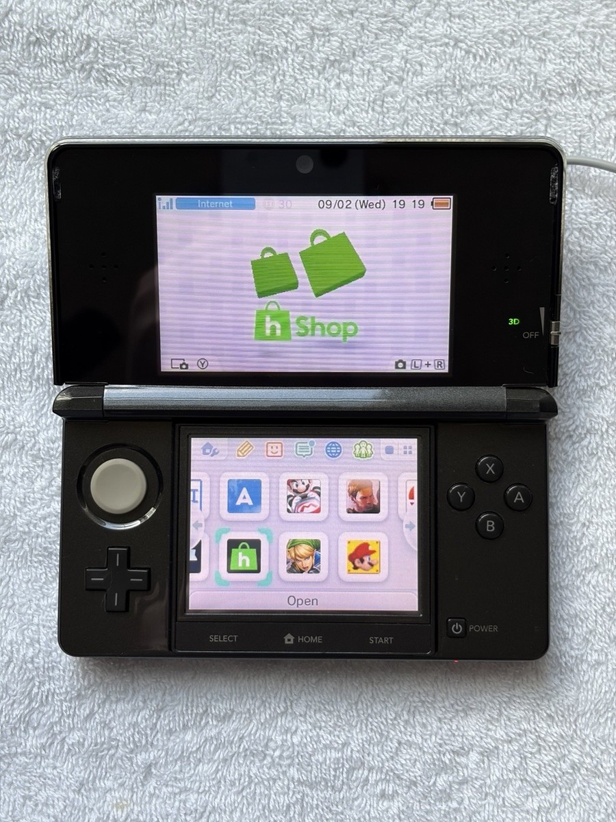 Nintendo 3DS Console, Cosmo Black - Japan, Luma3DS w/ 32 GB SD
