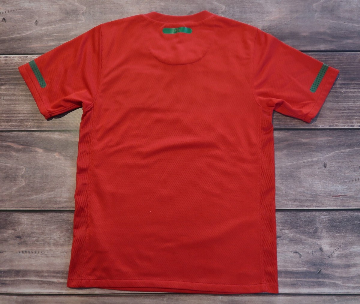 ✓Nike Football Shirt Portugal Home Soccer jersey 2010, Boy`s Size
