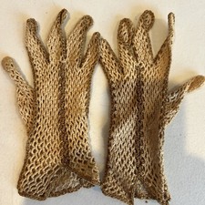 Vtg 60s Ladies Lace CROCHETED GLOVES Size Small Wrist Length