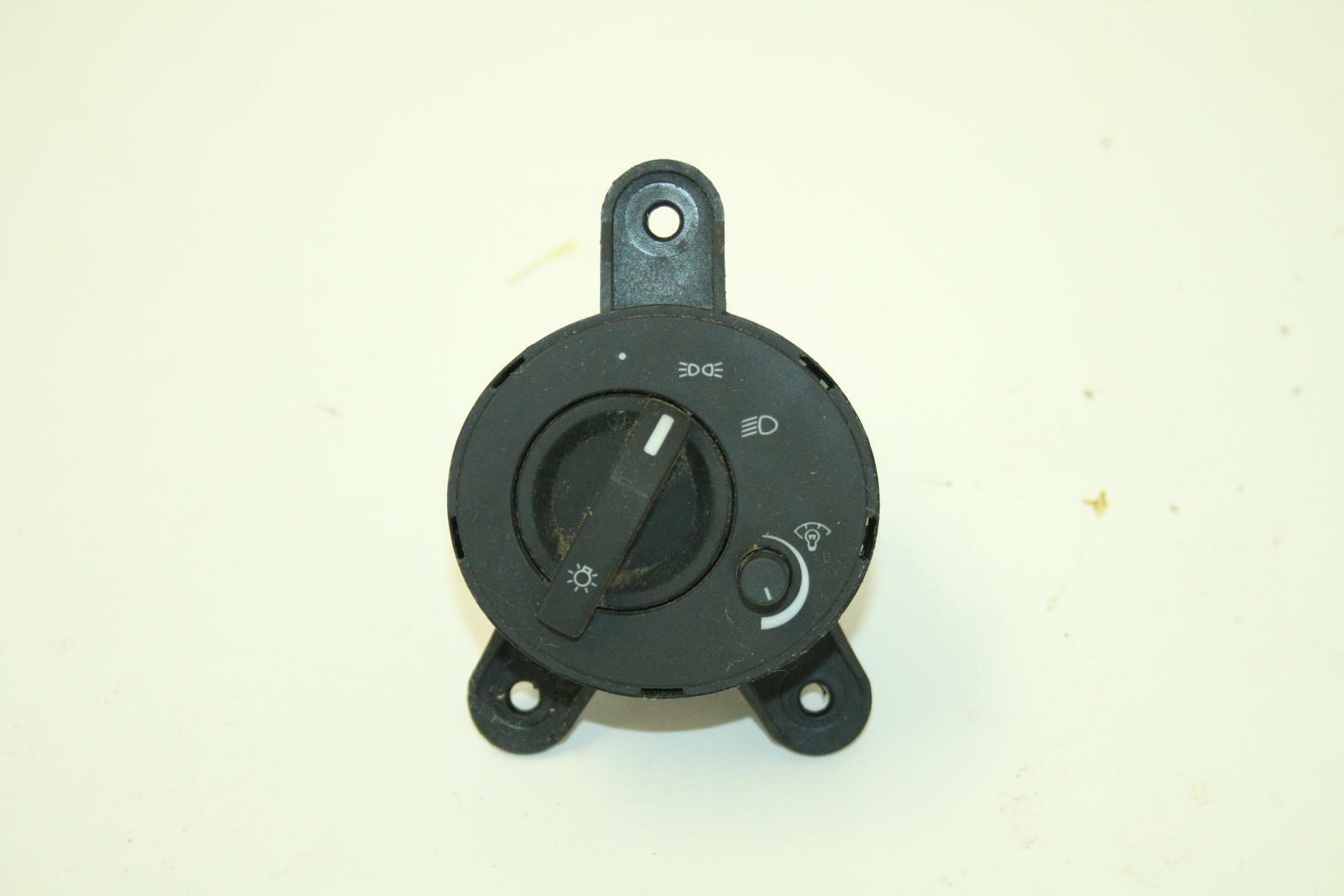 09 Aston Martin Vantage V8 Headlamp Switch 8D33-11654-AB