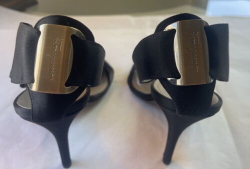 Salvatore Ferragamo Black Satin Bow Dressy High Heels Logo Plack Back~8 1/2B~EUC - Picture 6 of 11