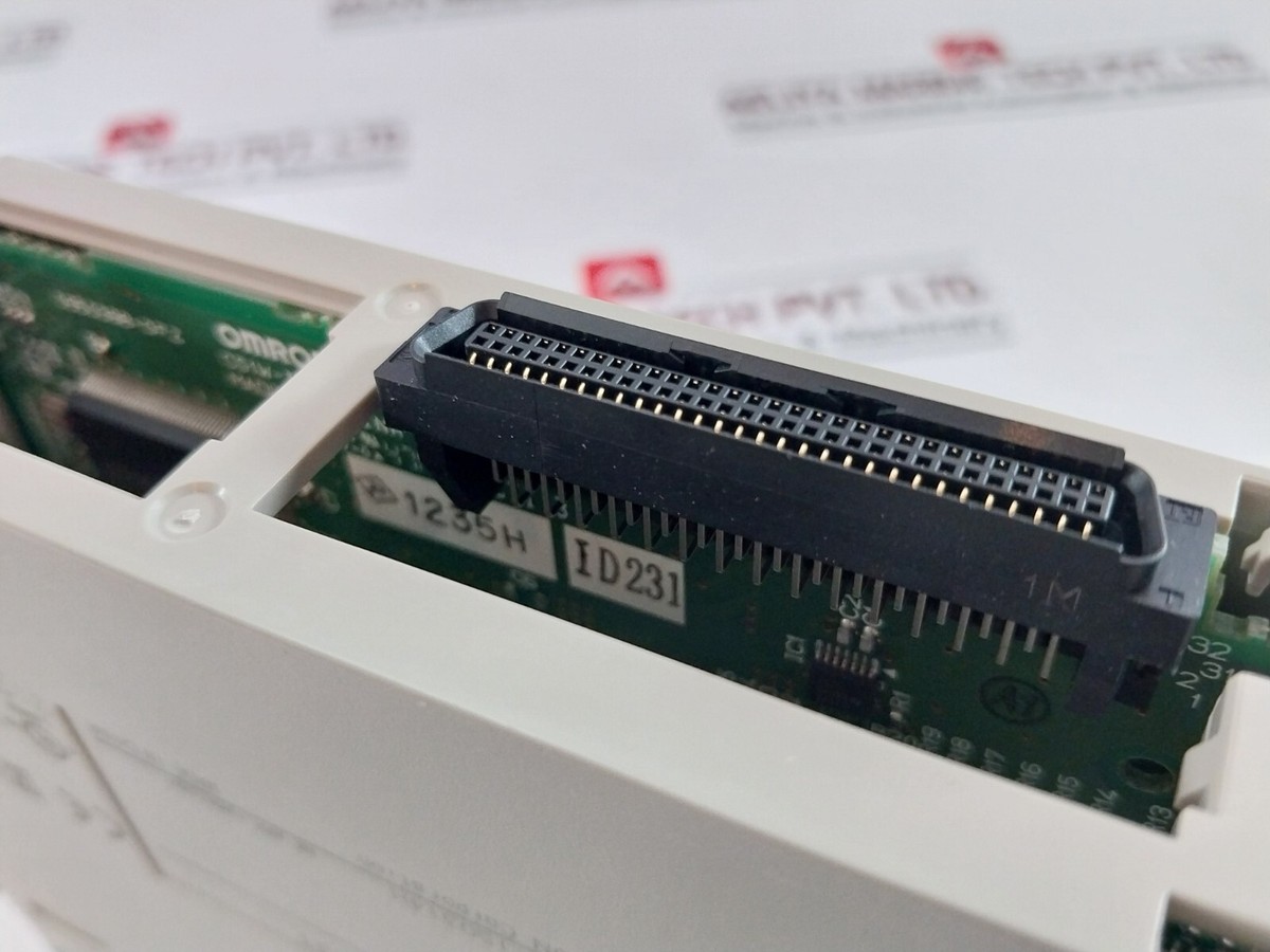 OMRON CS1W-ID231 PLC Input Unit 24V DC 0950398-OF Z KCC-REM-OMR