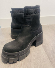 UGG Womens Black Leather Ankle Bootie Round T...