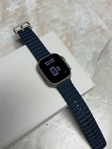 Apple Watch (Ultra 2) 49 mm titane avec bleu océan (LTE) - Photo 2 sur 4