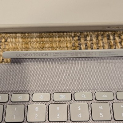 Logitech Combo Touch Keyboard Case YU0047 820-009737 For Apple