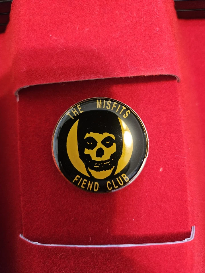 The Misfits Coffin Box Set Complete (CD, caroline, 4 Discs, booklet, pin) - Image 4 of 4