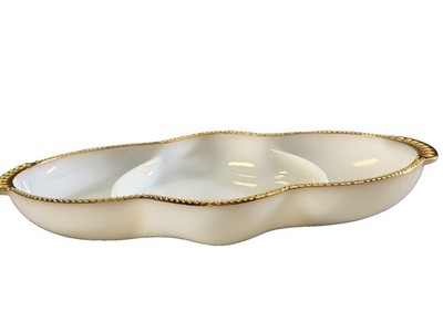 Vintage Fire King White Glass With Gold Trim .Oven Ware .Made In USA. 