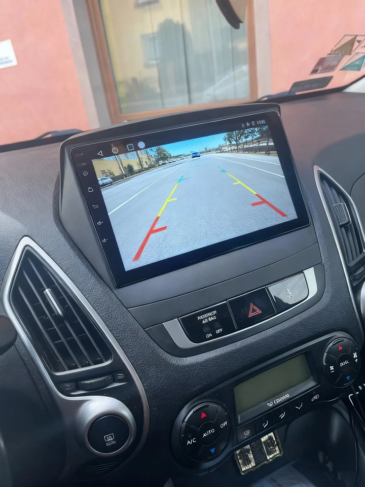 Autoradio Android per Hyundai ix35 Tucson 2009-2015 9" CarPlay Android Auto GPS - Immagine 2 di 4