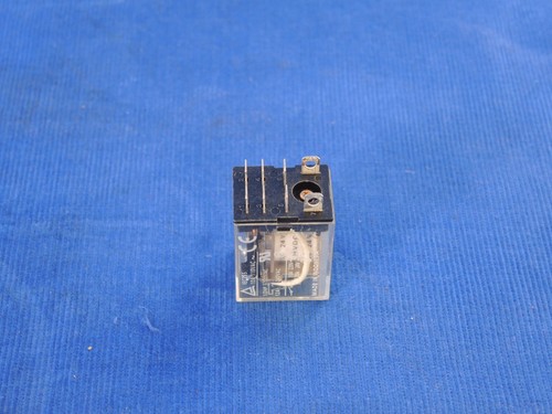 Relé Omron LY2, voltaje bobina 24 VDC - Imagen 2 de 3
