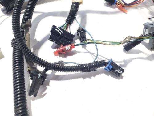 1999 Chevrolet Camaro OEM 5.7L Automatic RWD Dash Wiring With Fuse Box - Picture 6 of 24