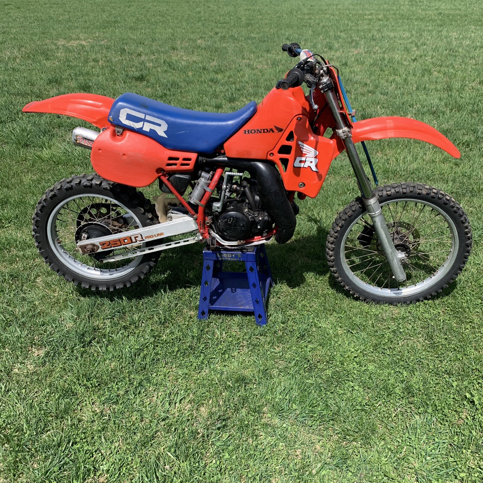 CARBURETOR CARB THROTTLE ASSEMBLY OEM 1984 HUSQVARNA CR 250 84 250CR