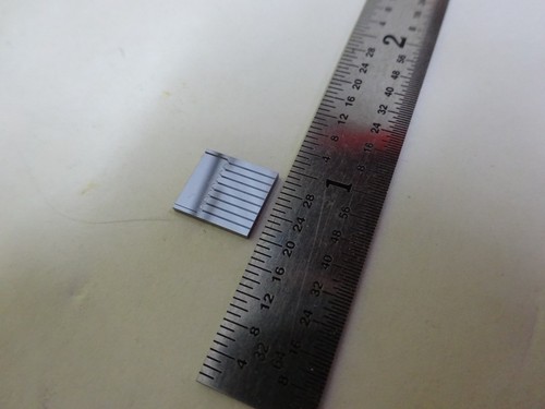 OPTICAL V-GROOVE CHIP FIBER ARRAY SILICON LASER OPTICS as pictured BIN#W5-A-37 - Picture 3 of 4