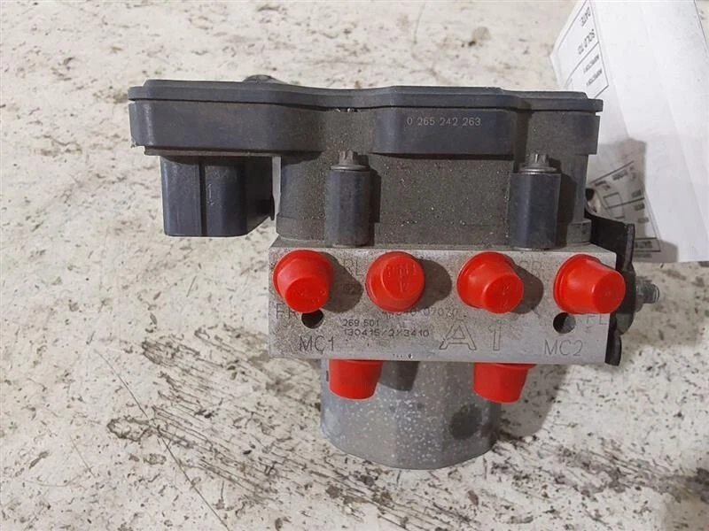 Conjunto de bomba de freno antibloqueo ABS 2013-2014 Toyota Avalon Foto 3 de 3