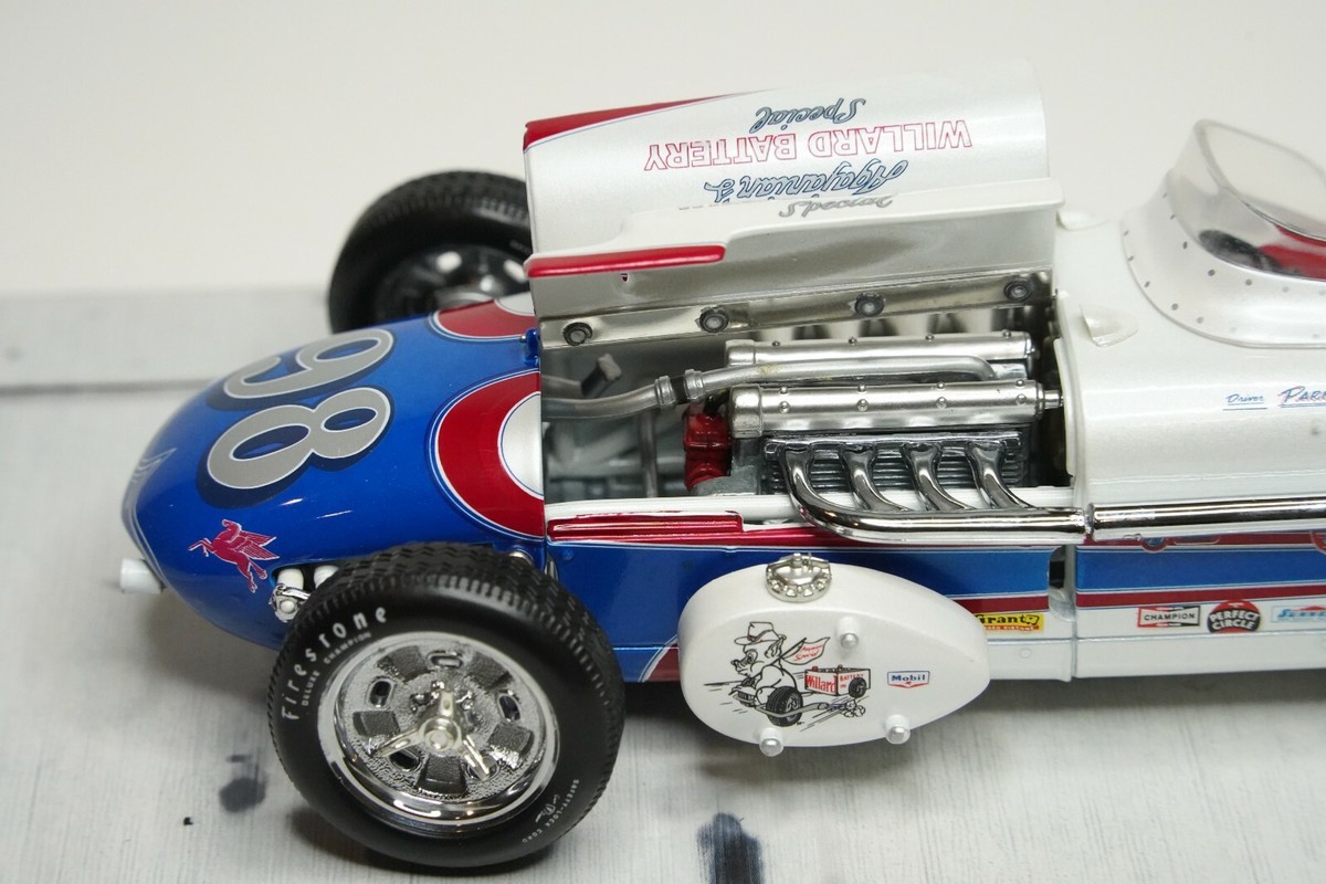 Miniature Carousel 1/18 - Watson Roadster Indy 500 Winner 1962 - Parnelli Jones #98