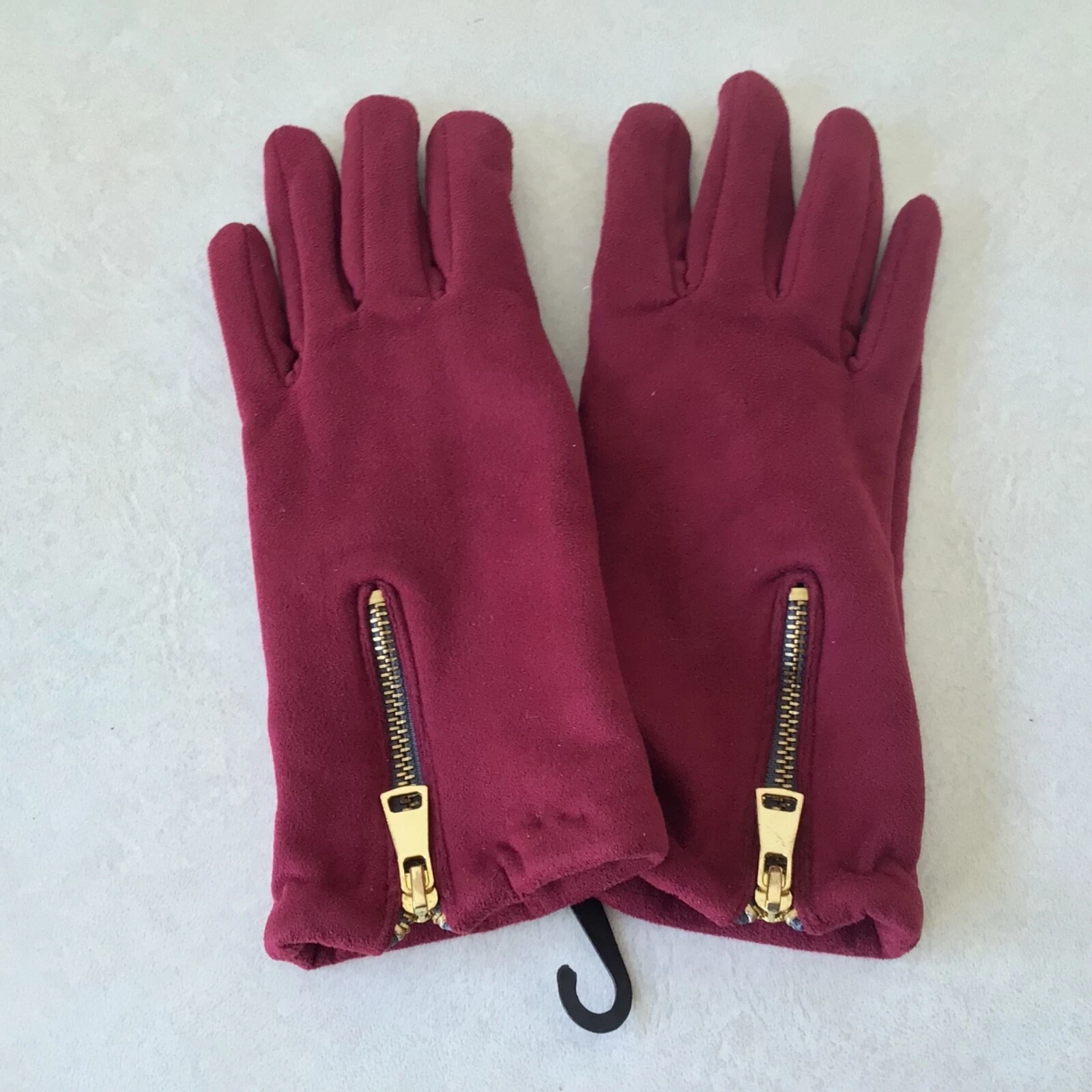 Women’s Touch Screen Gloves With Accent Zipper In Cranberry One Size NWOT