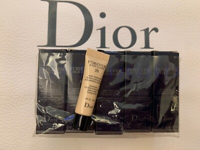 Dior Forever Diorskin GLOW 24h* wear high perfection foundation