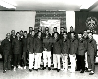 NASA ASTRONAUTS VISIT PHILMONT SCOUT RANCH IN NEW MEXICO - 8X10 PHOTO (EE-105)
