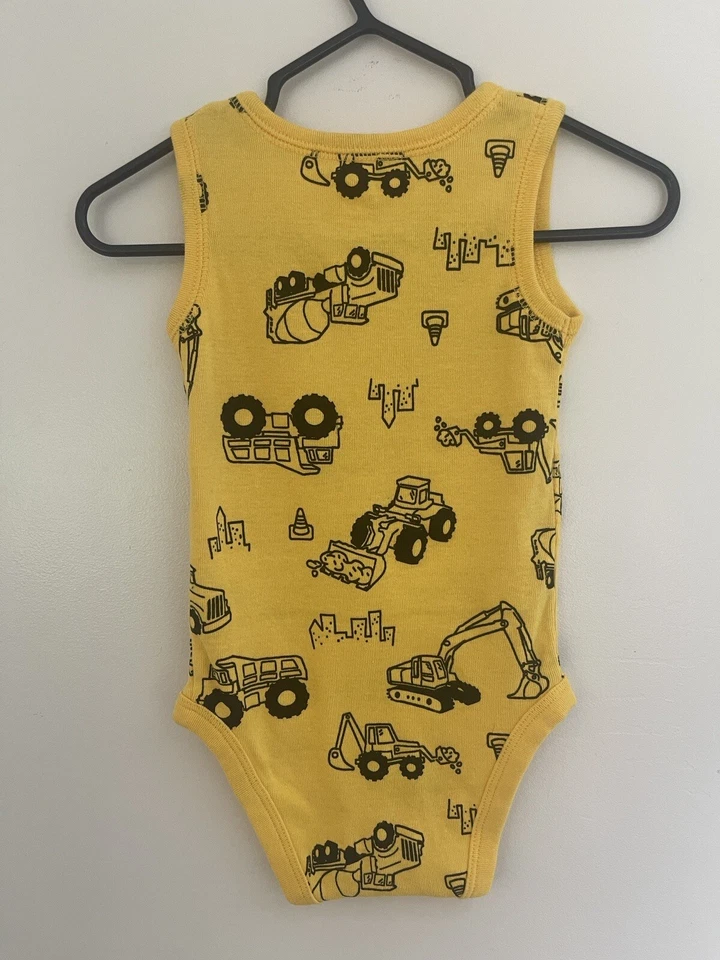 Carter's Bebé Niños 2 Piezas Vehículos de Construcción Body y Pantalones Cortos Conjunto Amarillo 6M Foto 4 de 4