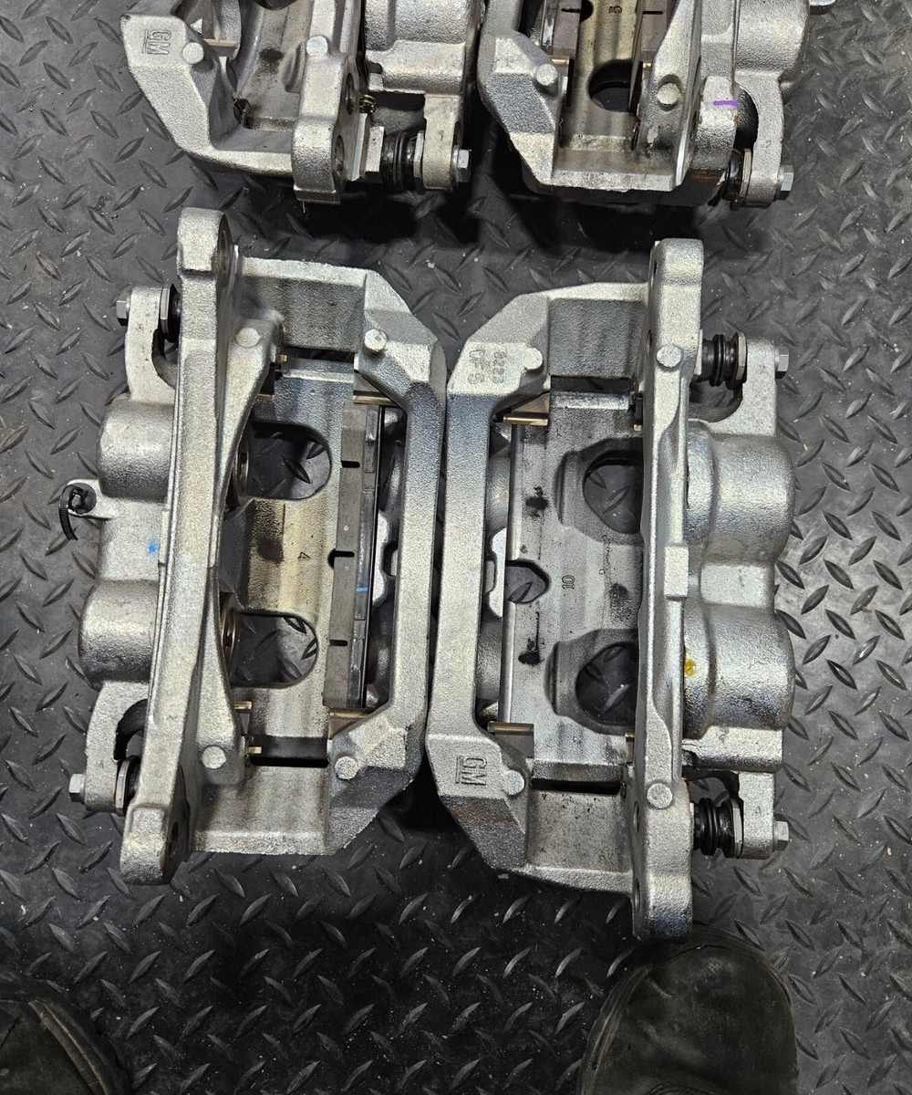 GM 2020-2023 Rear Driver and Passenger Side Brake Caliper 13544897