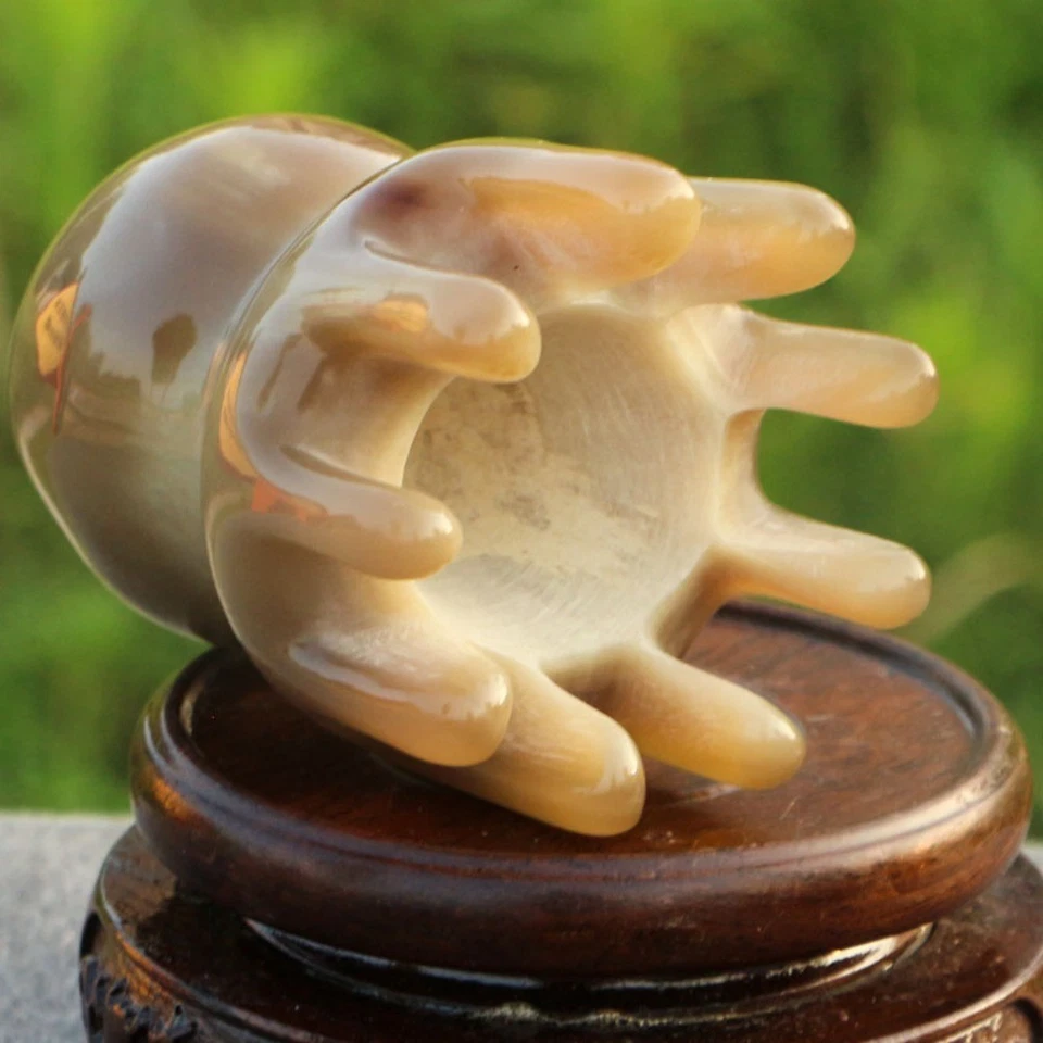 Natural White Buffalo Horn Wide-tooth Comb Octopus Massage Comb 7-8 Cm - Image 3 of 4