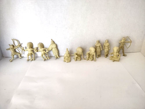VTG Marx Fort Dearborn ? Apache Stockade ? White Yellow Indian Figures LOT 1950s
