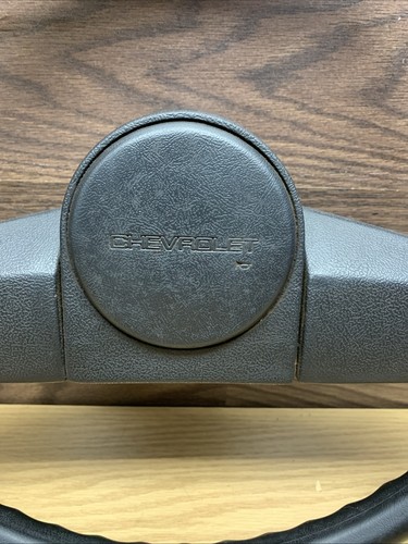 Steering Wheel 1982-1992 Chevy S10 Blazer Pickup With Horn Button Black Vinyl - Picture 2 of 10