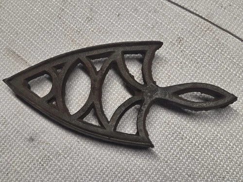 Antique Cast Iron Trivet Set of 2,  Openwork Design image 7