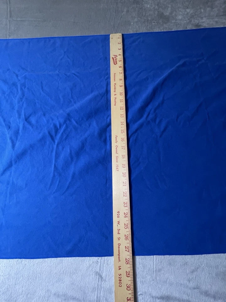 Manta de viaje embalable Travelon, azul Foto 3 de 4