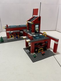 LEGO City: Fire Station 7945 100% Complete Build No Minis No Manual SEE DESCRIPT