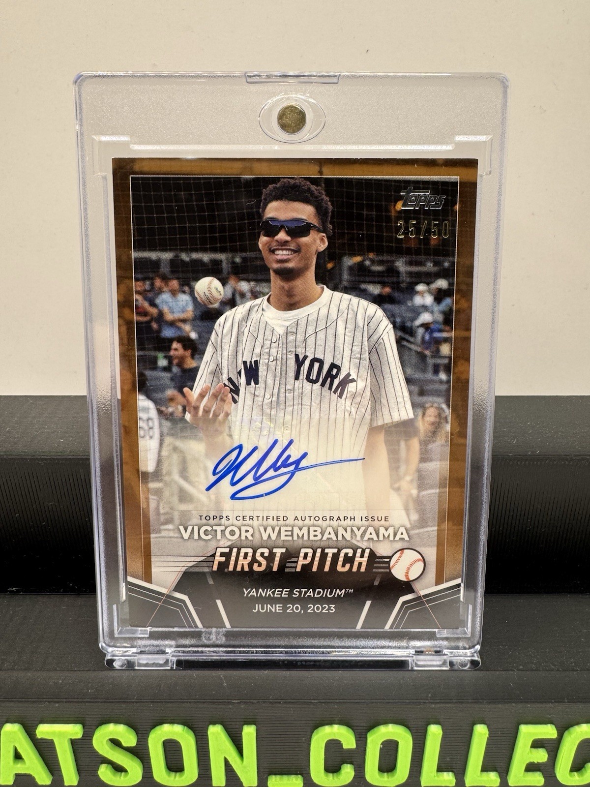 VICTOR WEMBANYAMA 2024 Topps Series 2 First Pitch Gold RC Auto #25/50 YANKEES