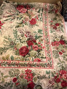 APRIL CORNELL FLORAL RED Green ROSE COTTAGE TABLECLOTH Christmas 60” X82” (ofc