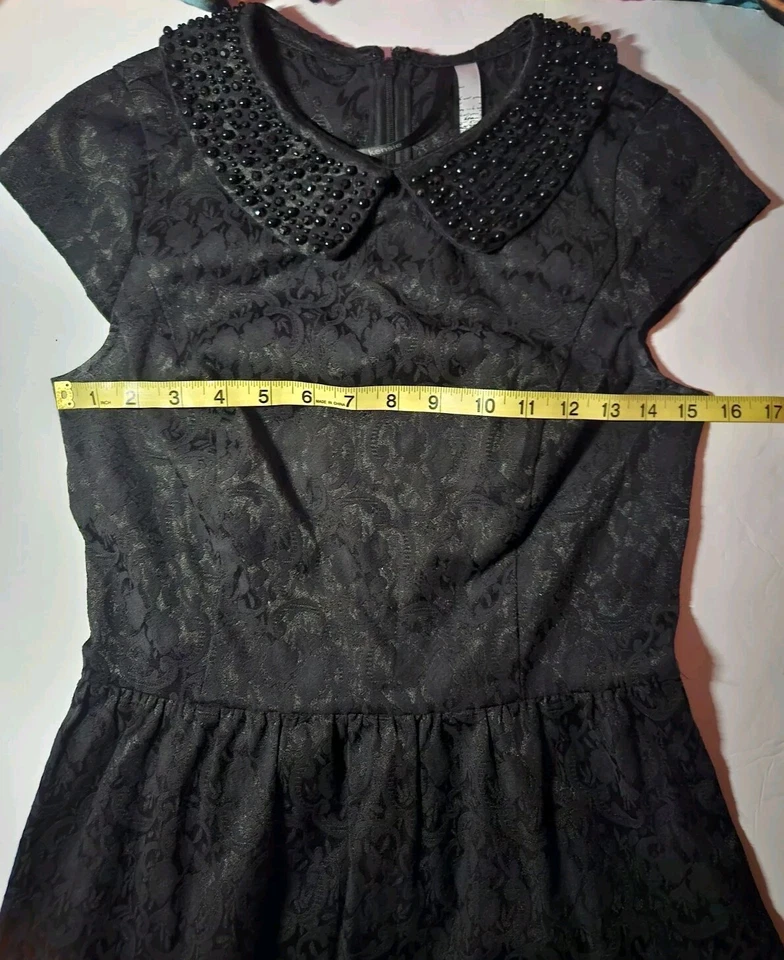 Vestido Kensie Negro Estampado Brocado Adornado Cuello Cuentas Manga Gorra Talla Pequeña Foto 4 de 4