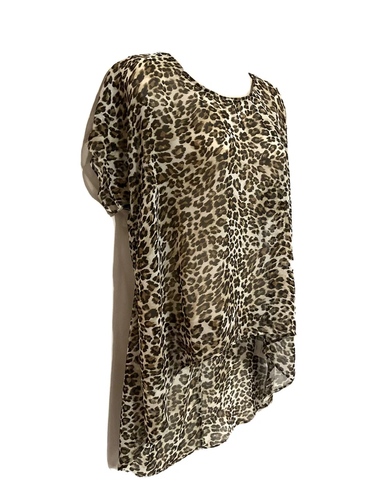 lily white blouse small tan brown black animal print hi Low short dolman seeve - Image 3 of 4