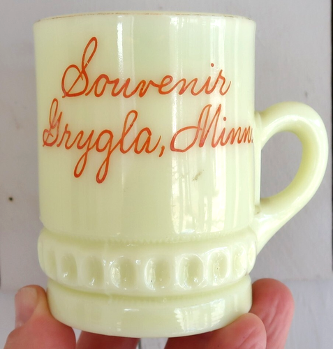 Antique HEISEY Souvenir CUSTARD MUG - GRYGLA MN, Glass Cup, Ivory MINNESOTA - Picture 2 of 4
