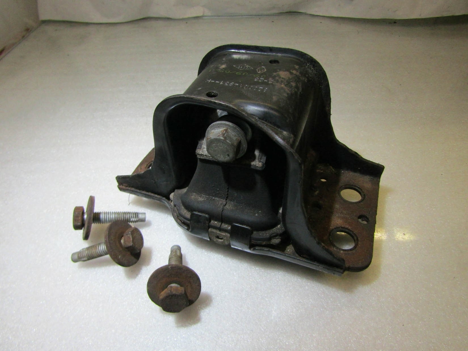8200014931 renault опора двигателя