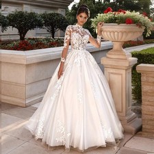 Vindal Princess Lace Applique Tulle Wedding Dress Sweep Train Long Sleeves