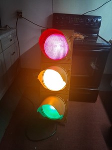 Illuminated 3-Light Traffic Signal Stoplight Red Yellow Green