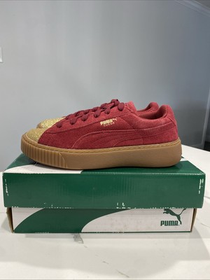 PUMA Suede Platform Glam Kids Sneaker Puma Team Gold/Tibetan. Size 3C