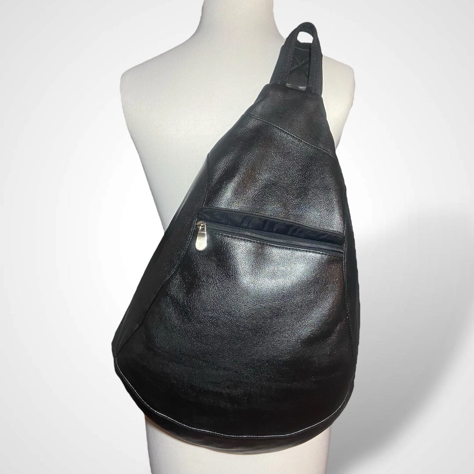 VTG Wilson Men's Black Genuine Leather Large Sling Bag Backpack Crossbody Zip - Image 4 of 4