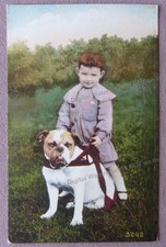 Antiguo niño adorable c1910 con su amigo Bulldog con halter