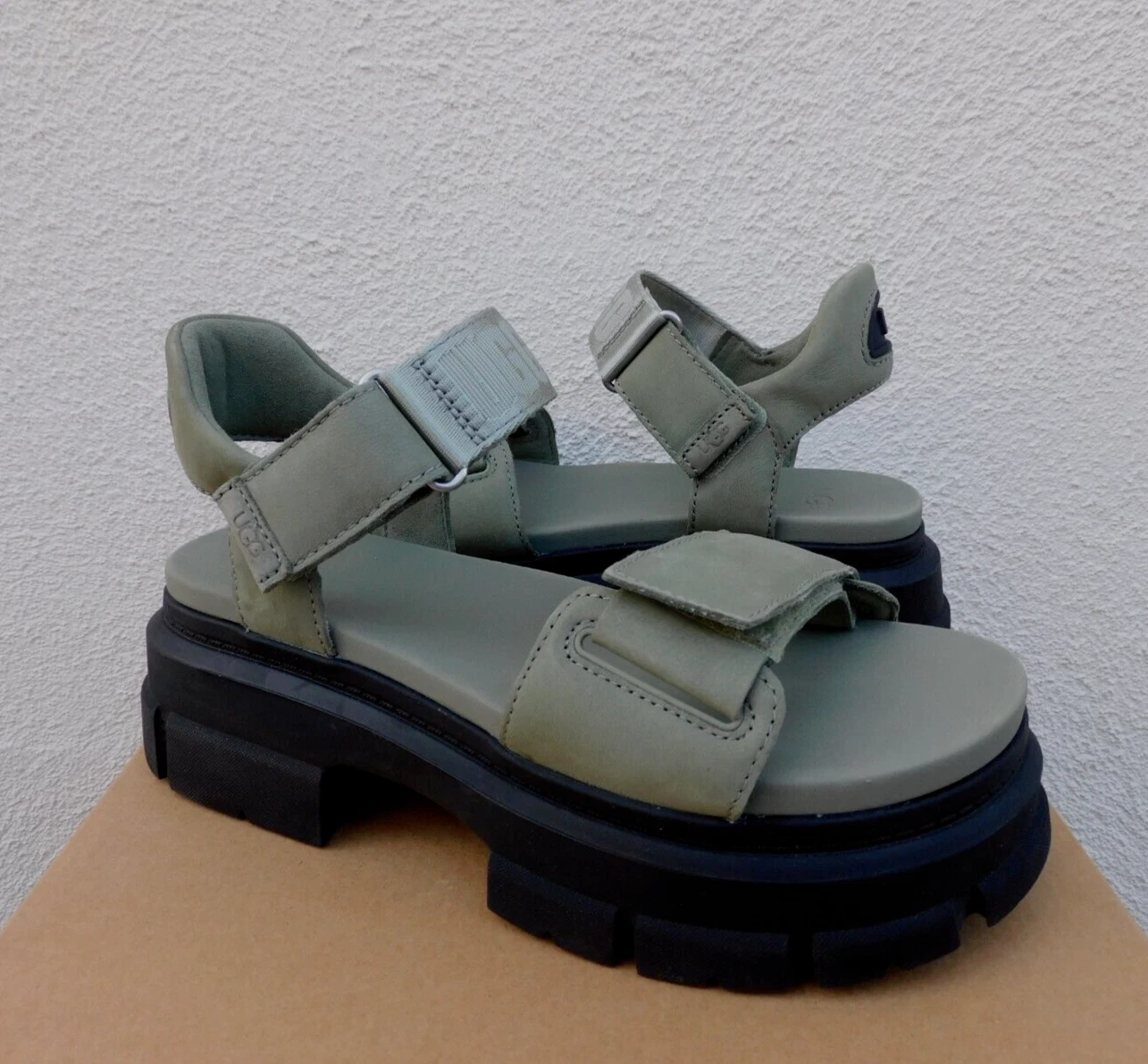 UGG CLOVER ASHTON SANDALI PLATEAU CINTURINO ALLA CAVIGLIA DONNA US 7 5 EUR 38 5 ~NUOVI