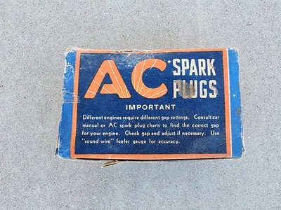 Original NOS Box 10 AC Type 104 Spark Plugs Car Truck OEM 10mm Thread 5/8'' Hex