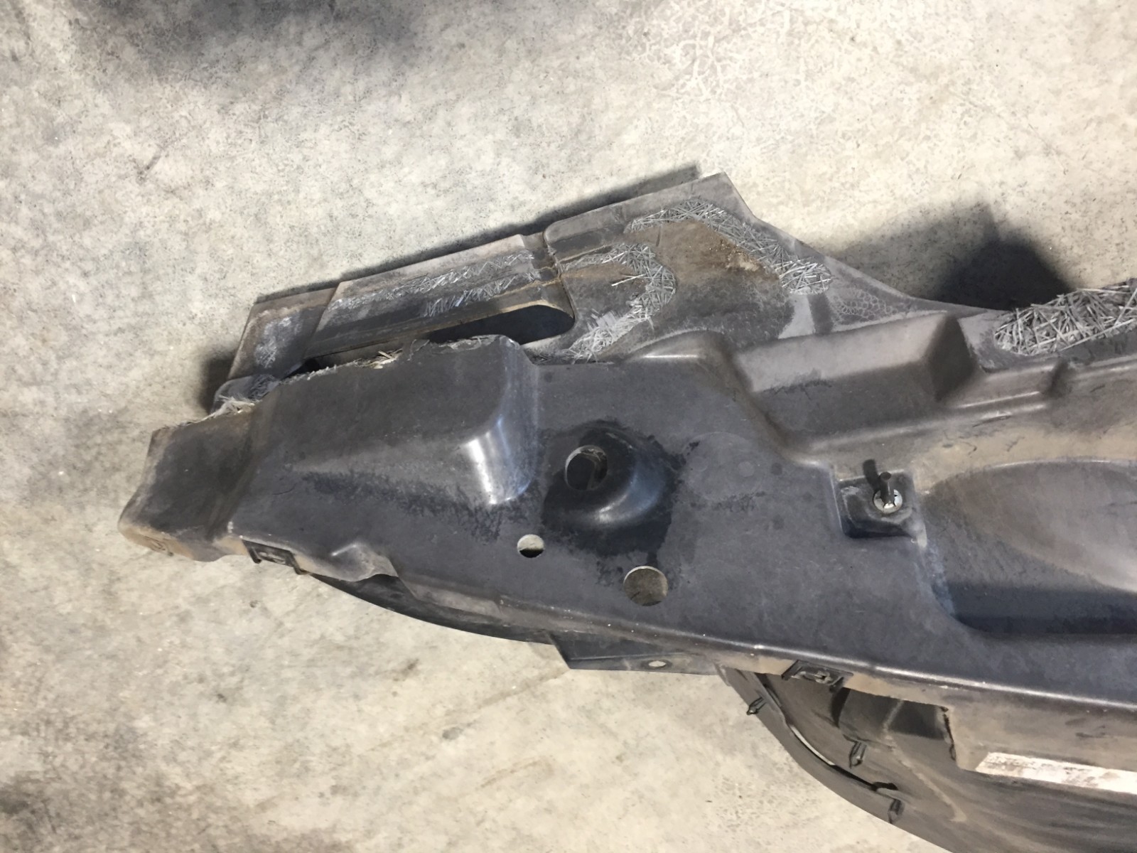 Chevrolet Corvette 2005-2013 Front Left Inner Fender liner