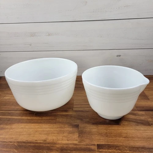 Set Of 2 Vintage Pyrex Milk Glass Mixing Bowls For Hamilton Beach Mixer, USA