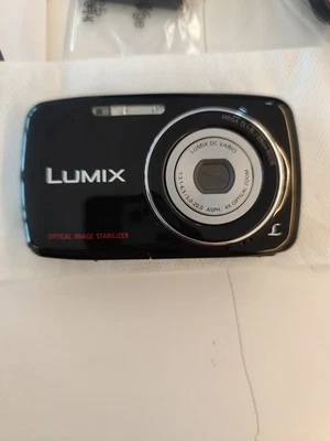 Panasonic Lumix DMC-S1