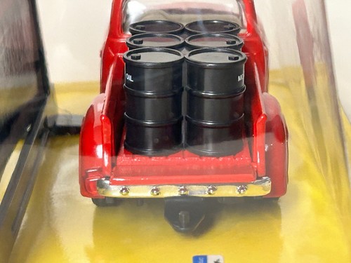 Road Champs Billboards 1:43 Scale 1956 Ford F-100 Texaco Pickup Truck - Picture 6 of 11