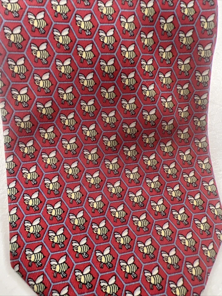 Vineyard Vines Men's Pink & Yellow Bees Novelty Silk Neck Tie $195 - Imagem 2 de 4