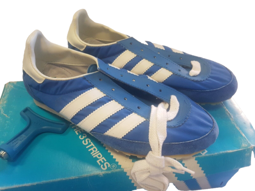 NOUVELLES CHAUSSURES ADIDAS HOMME JET VINTAGE TRACK SPIKES NEUF ANCIEN STOCK US TAILLE 5,5 RARE - Photo 1/7