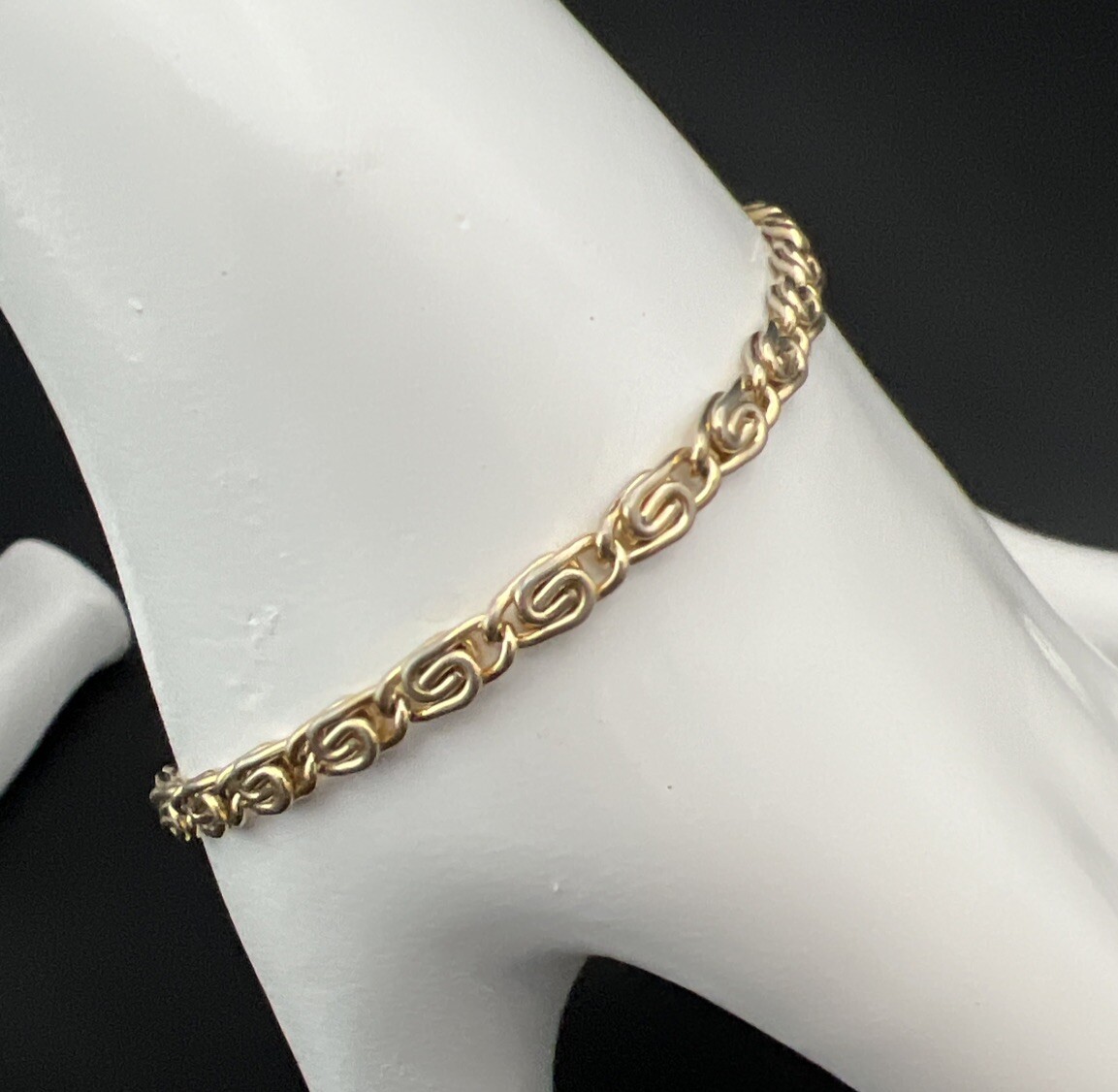 ブレスレット *Gold-Tone Chain Bracelet BRACELET Gold Tone Chain 'S' Links, 7 Inches Pretty! See